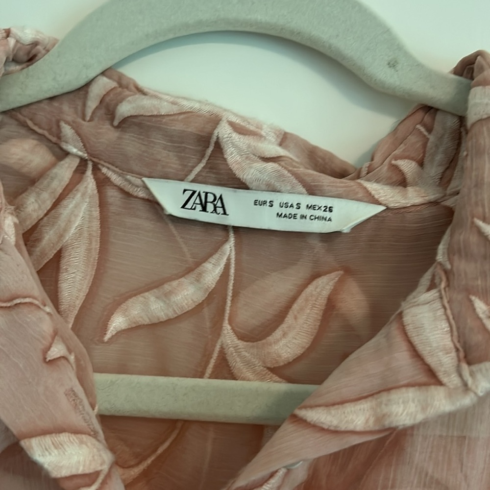 Zara Caftan - Picture 2 of 3